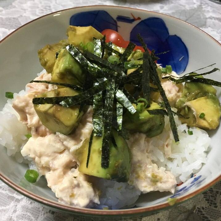 パパッと★アボカドツナ丼★